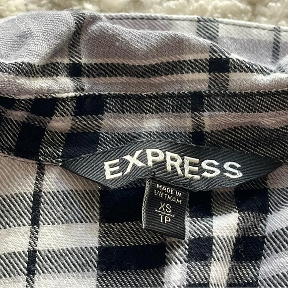 Express flannel plaid shirt button front black white gray oversized XS - Picture 3 of 10